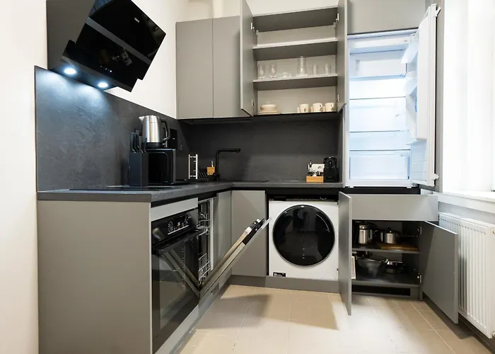 Pet-friendly Modern Near Belvedere Apartmán *