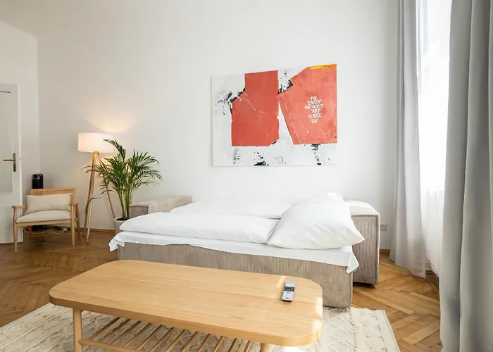 Pet-friendly Modern Near Belvedere Apartmán